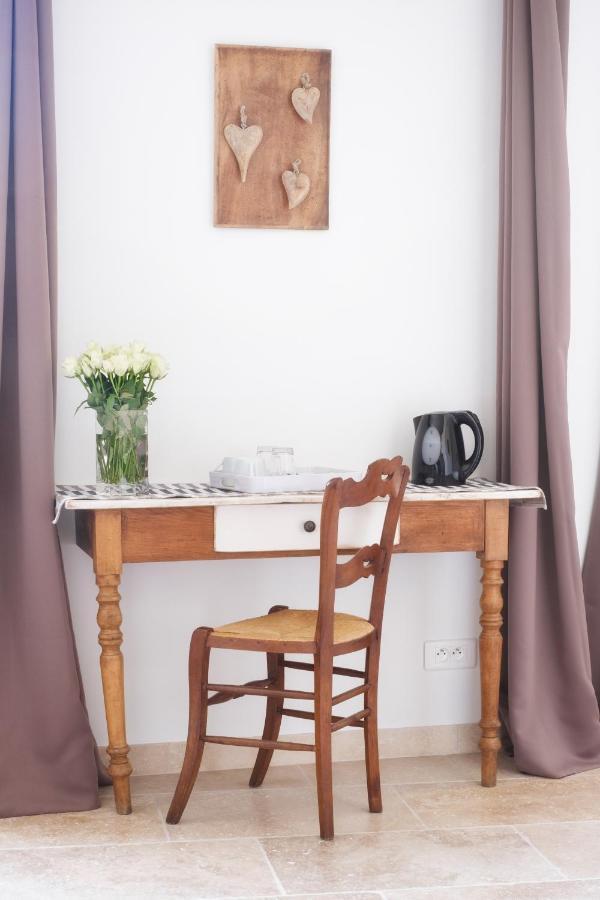 Saint-Hilaire-dʼOzilhan L'Ostal - Bed & Breakfast - Chambres Et Suites De 25 A 40M2 - Spa מראה חיצוני תמונה