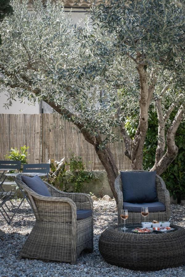 Saint-Hilaire-dʼOzilhan L'Ostal - Bed & Breakfast - Chambres Et Suites De 25 A 40M2 - Spa מראה חיצוני תמונה